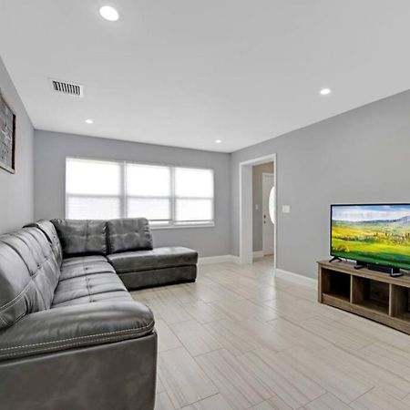 Lake House Unit 1 By Pmi Davie Exterior foto